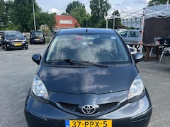 Toyota Aygo - 1.0-12V + AUTOMAAT nieuwe koppeling, uitlaat wiellagers apk