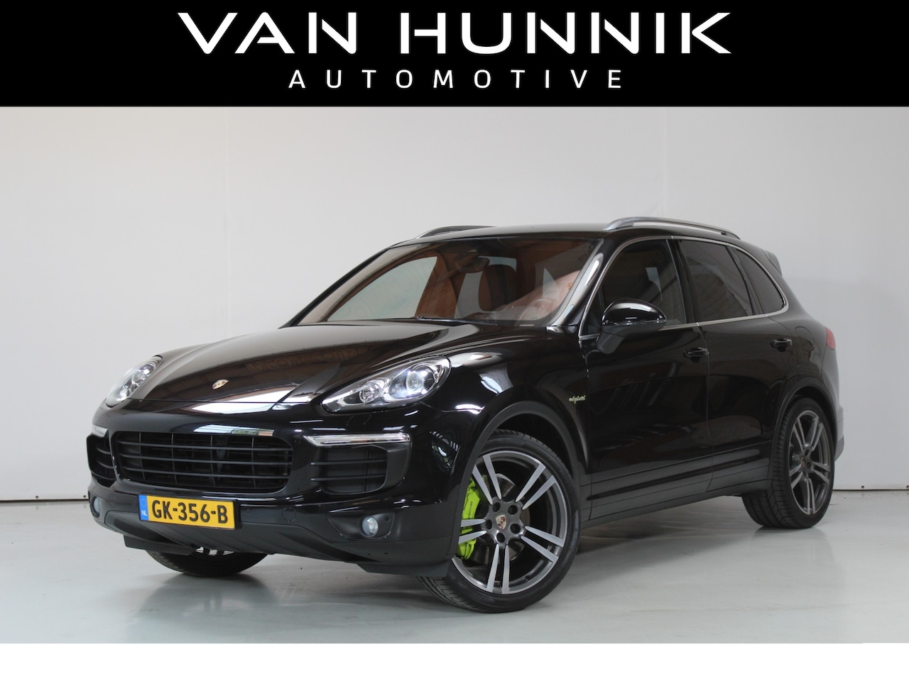 Porsche Cayenne - 3.0 S E-Hybrid NL-Auto | Dealer Oh | Memory | Trekhaak | SportChrono - AutoWereld.nl