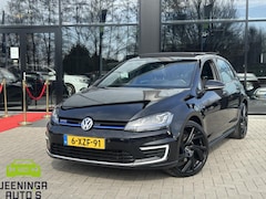 Volkswagen Golf - 1.4 TSI GTE | Pano | 19 Inch | Camera