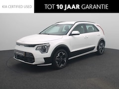 Kia Niro EV - DynamicLine 64.8 kWh | 3-fase 11KW laden | Climate Control | Navigatie | LM Velgen | Eerst