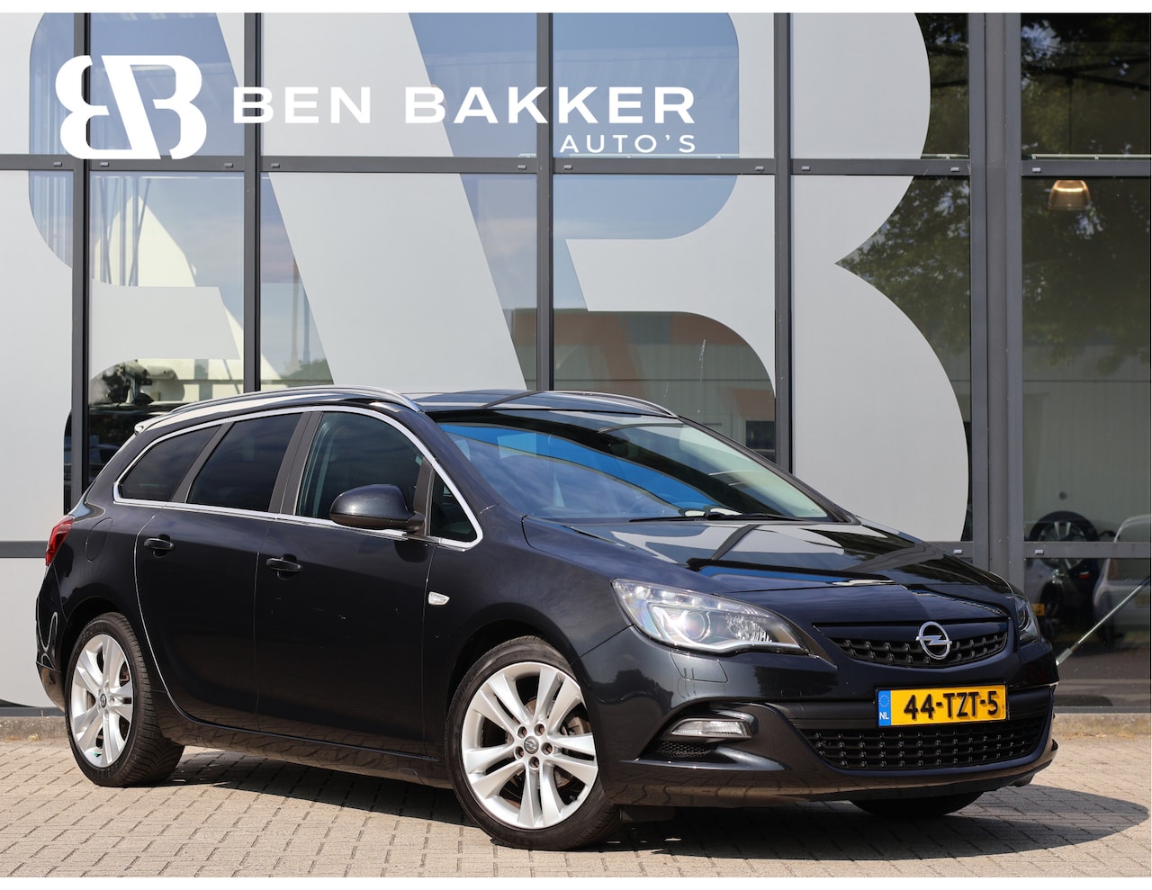 Opel Astra Sports Tourer - 1.4 Turbo Sport *Leder*Haak*Stoelverw.*Navi* - AutoWereld.nl