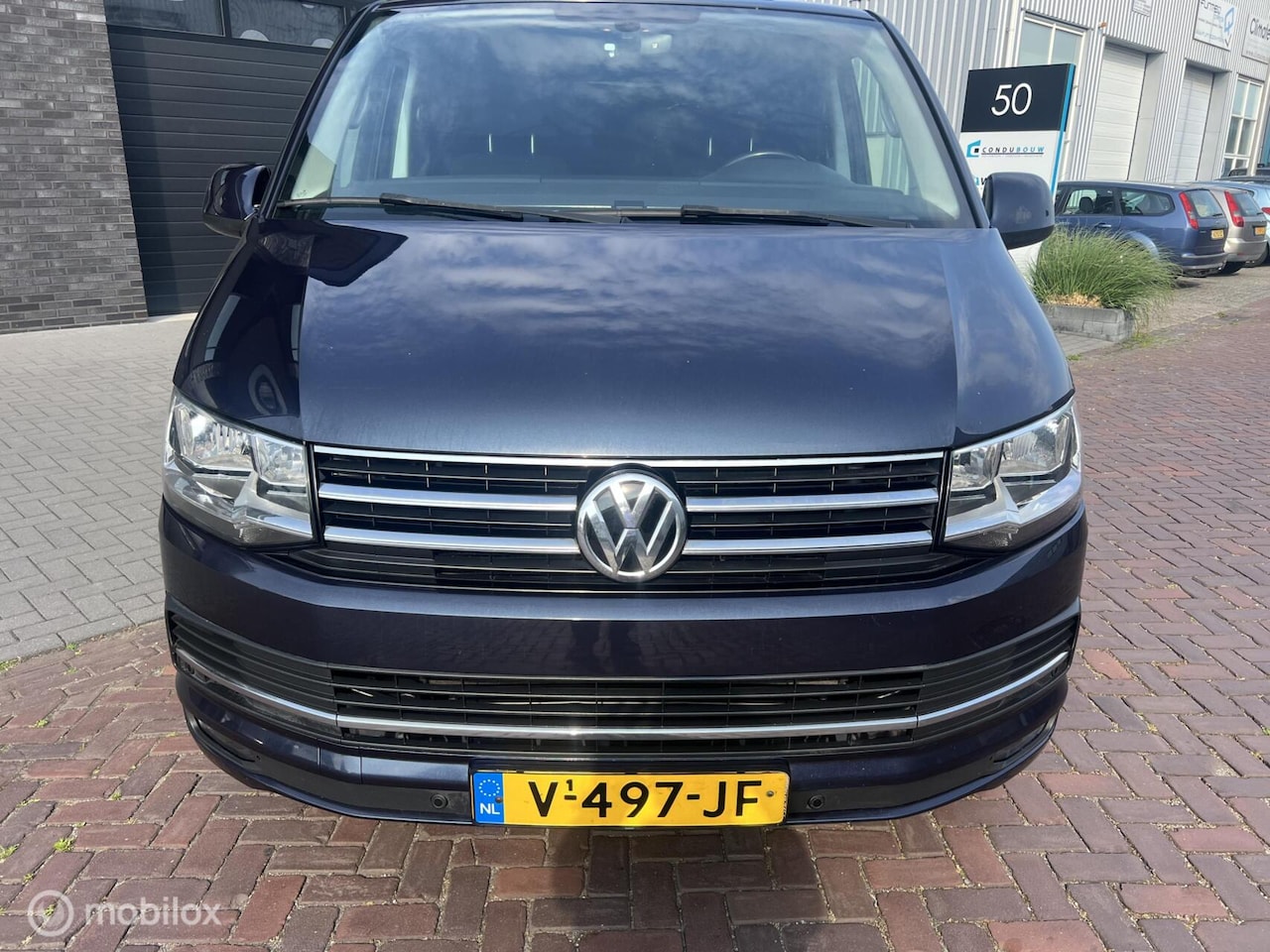 Volkswagen Transporter - 2.0 TDI L2H1 DC Highline 2.0 TDI L2H1 DC Highline - AutoWereld.nl