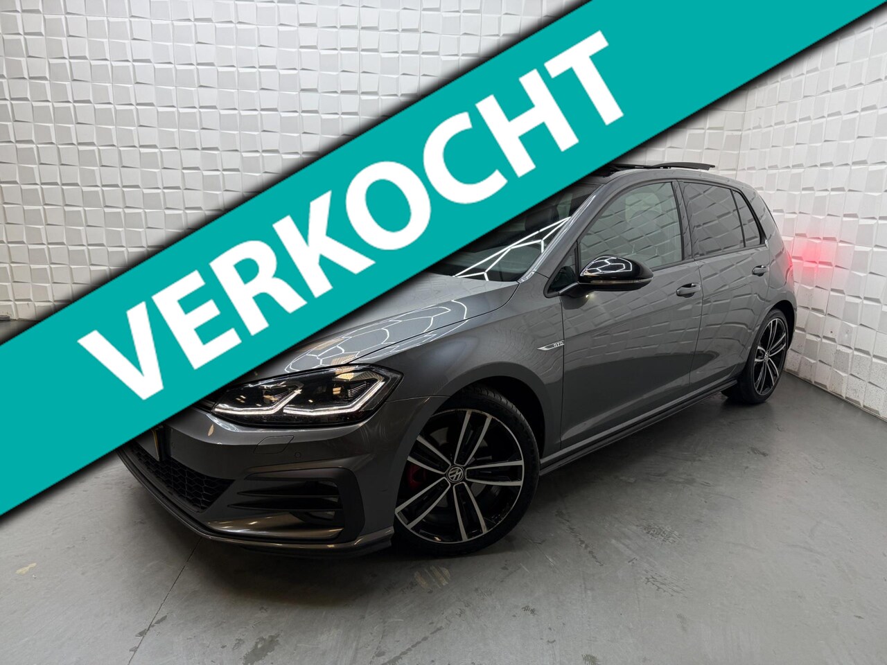 Volkswagen Golf - 2.0 TDI GTD PANO VIRTUAL LEER KEYLES ACC - AutoWereld.nl