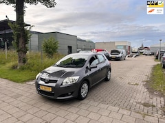 Toyota Auris - 1.6-16V Sol Business