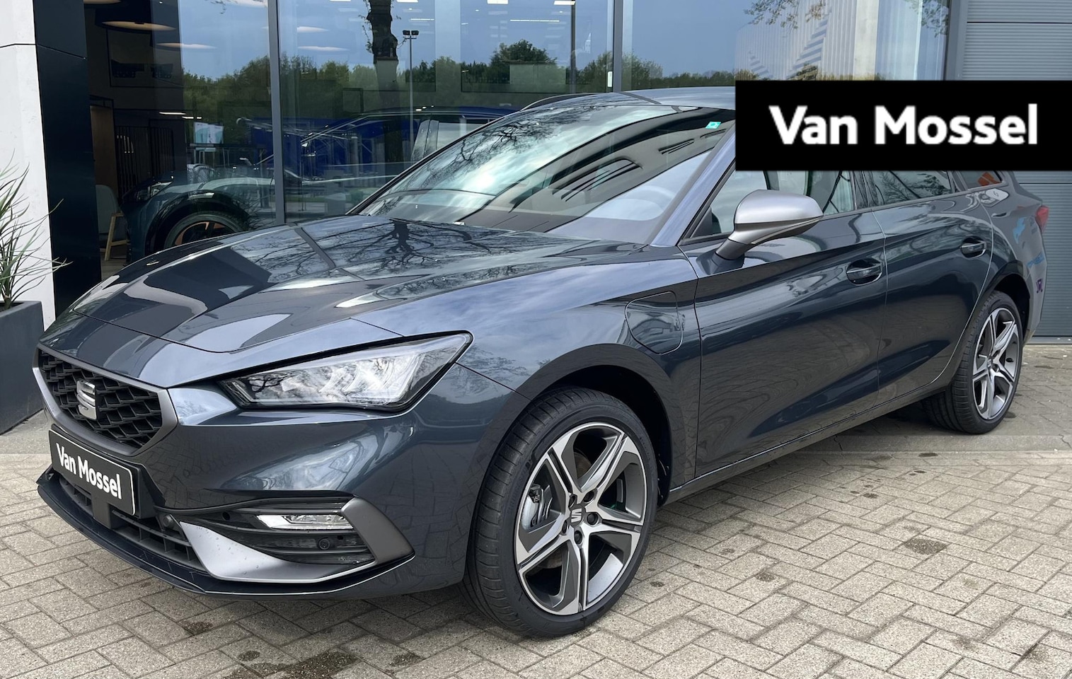Seat Leon Sportstourer - 1.5 TSI e-Hybrid FR Business | Led Koplampen | 18'' Lichtmetalen Velgen | Full Link | Acht - AutoWereld.nl