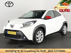 Toyota Aygo X - 1.0 VVT-i MT First + Corel Red Pack | Apple Carplay & AndroidAUTO | Camera | Lichtmetalen