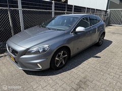 Volvo V40 - 2.0 D4 R-Design navigatie-pdc achter