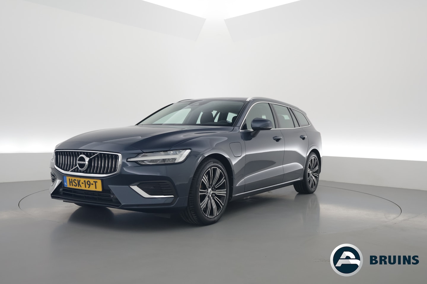 Volvo V60 - T6 Recharge Insciption Expression | Long Range | Navi | Stoel- Stuurverw. | Camera | - AutoWereld.nl