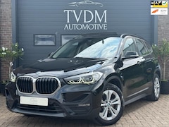BMW X1 - XDrive25e|HYBRIDE|PANO|LEDER|NAVI