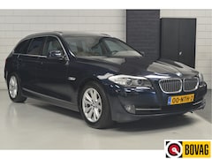 BMW 5-serie Touring - 523i High Executive // NAVI // LEDER // ELECTRISCHE TREKHAAK // PANORAMADAK // CLIMA //