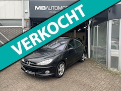 Peugeot 206 - 1.6-16V Gentry/Zwart/5 Deurs/Airco/APK/NAP/Trekhaak