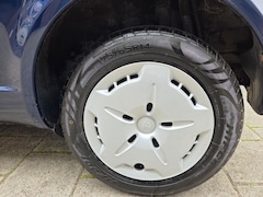 Toyota Yaris - 1.3-16V VVT-i Luna