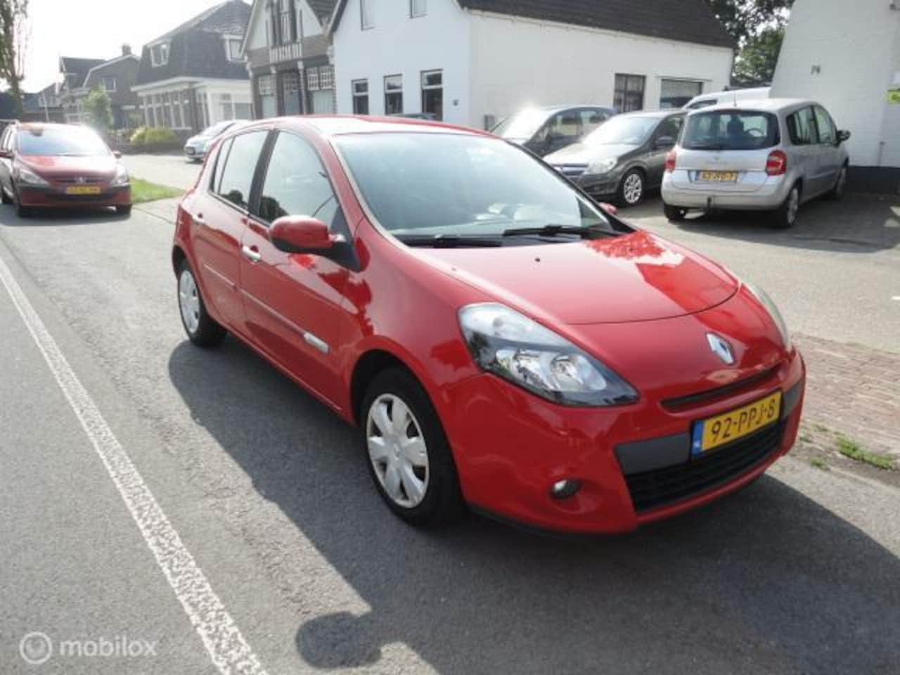 Renault Clio - 1.2 Authentique nwe apk - AutoWereld.nl