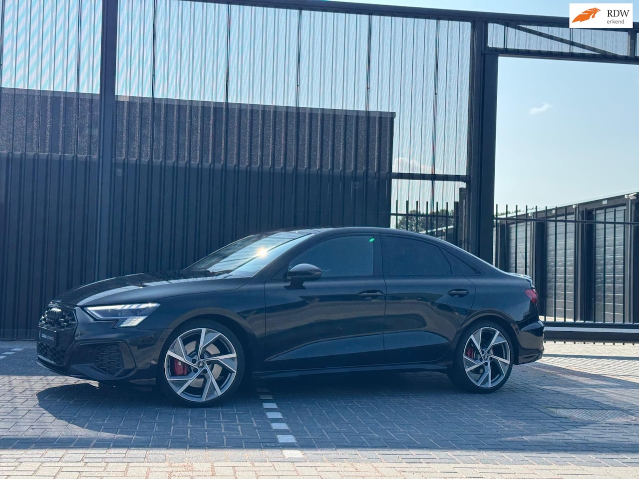 Audi S3 - Limousine 2.0 TFSI S3 quattro - 310 PK - B&O - DODEHOEK DETECTIE - AutoWereld.nl