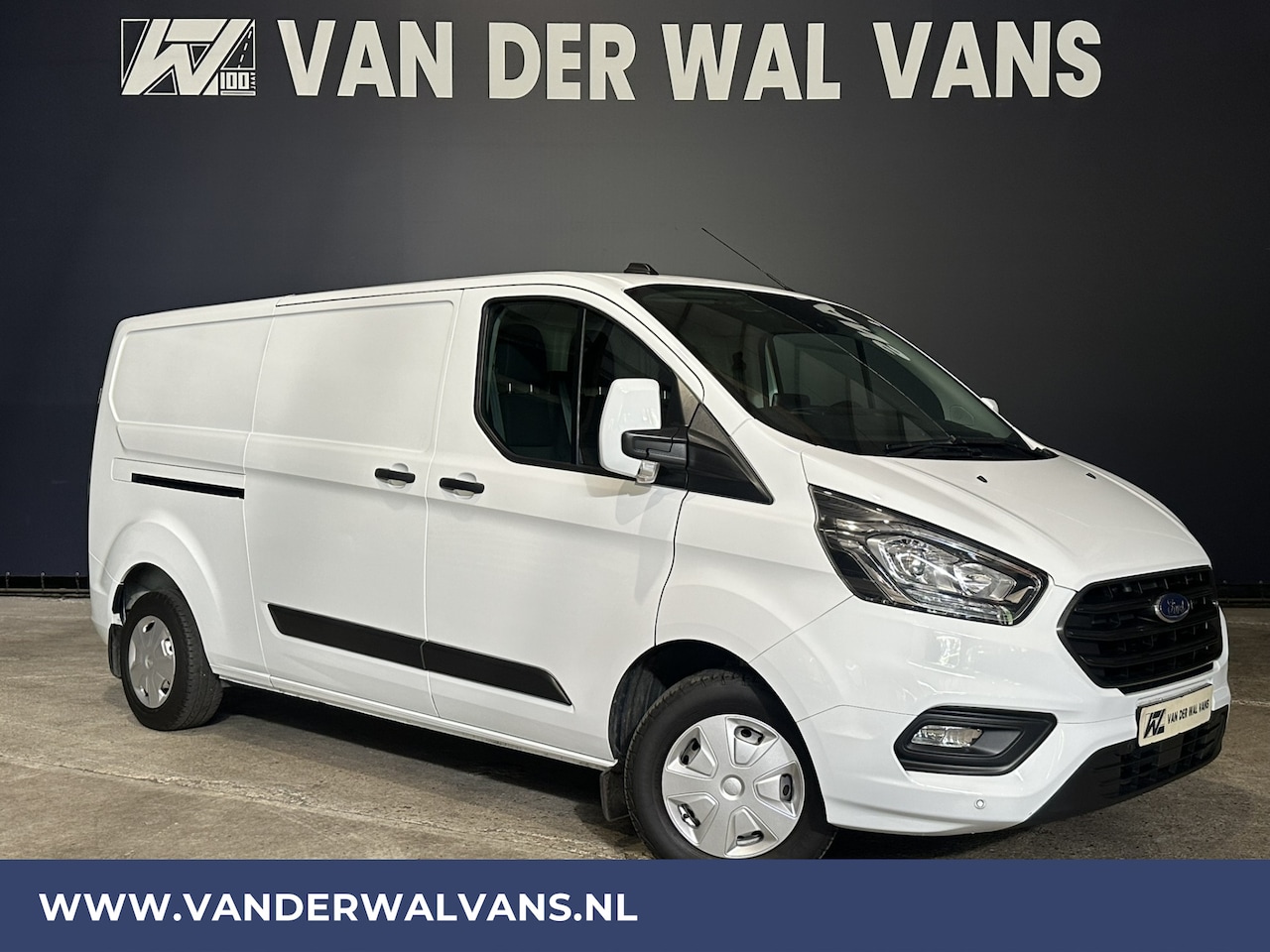 Ford Transit Custom - 2.0 TDCI L2H1 Euro6 Airco | Navigatie | Camera | LED | Cruisecontrol | Verwarmde voorruit - AutoWereld.nl