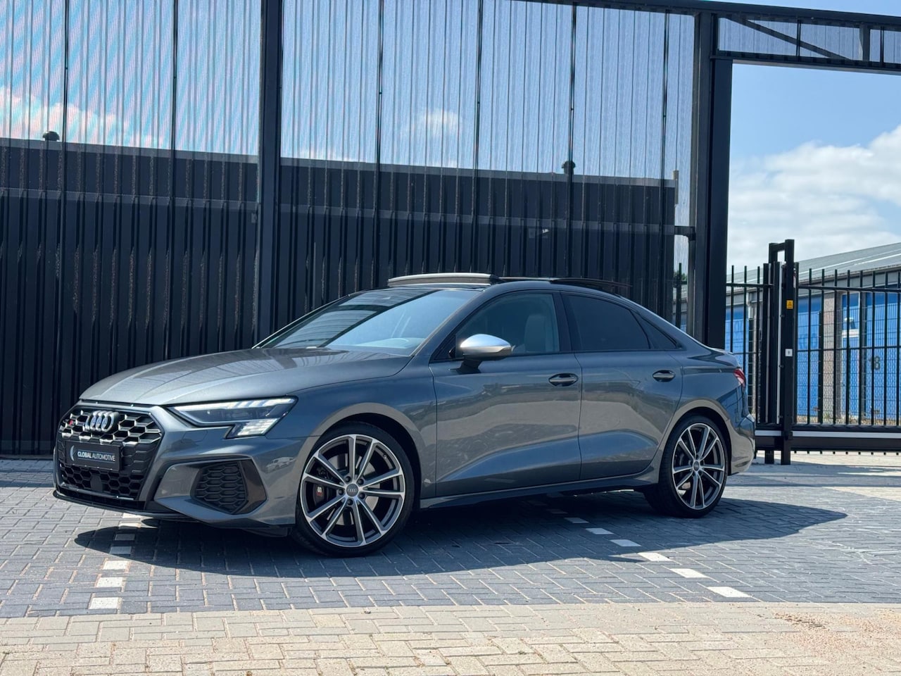 Audi S3 - Limousine 2.0 TFSI Quattro - LEER - SCHUIFDAK - 19'' - DAYTONA GRIJS - AutoWereld.nl