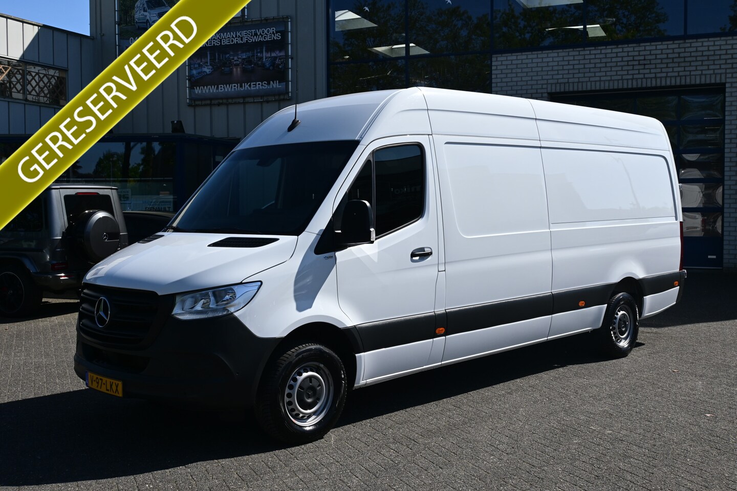 Mercedes-Benz Sprinter - 317 CDI L3H2 MBUX navigatie met camera en parkeersensoren, Stoelverwarming, Brake assyst - AutoWereld.nl