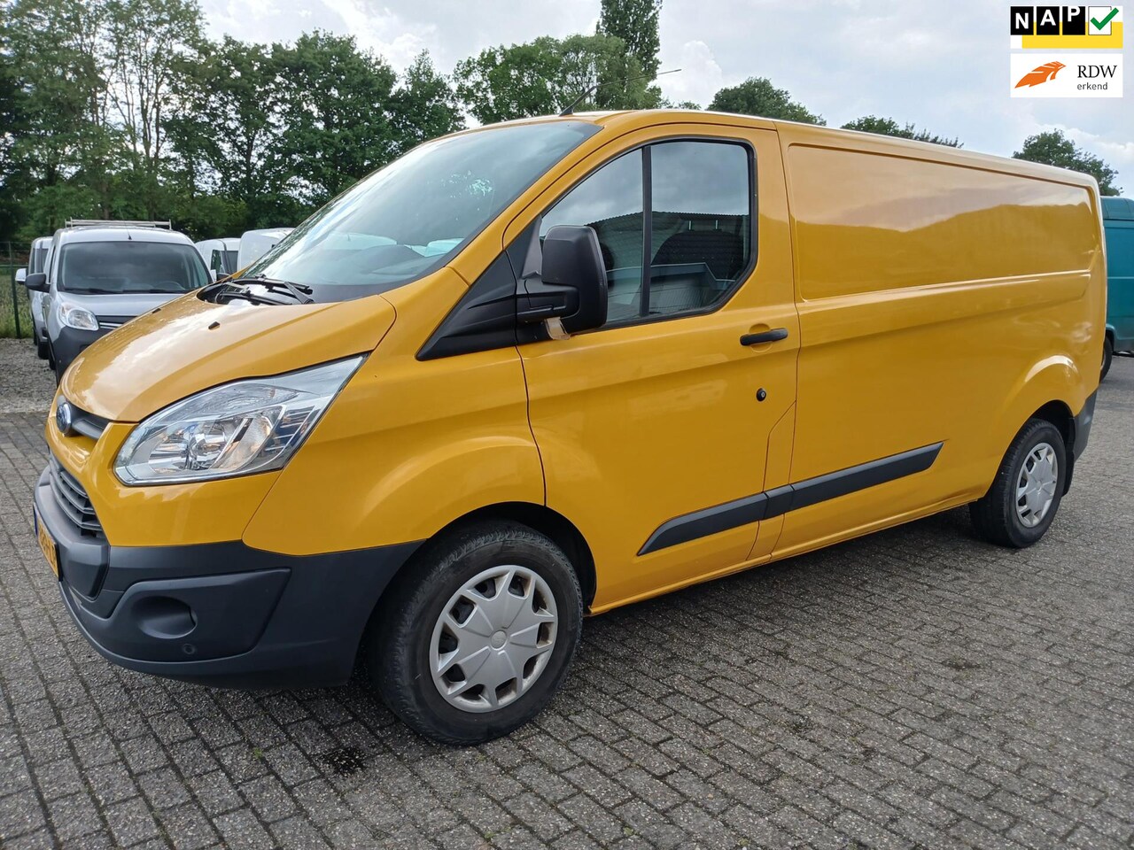 Ford Transit Custom - 340 2.0 TDCI L2H1 Trend airco cruise pdc - AutoWereld.nl