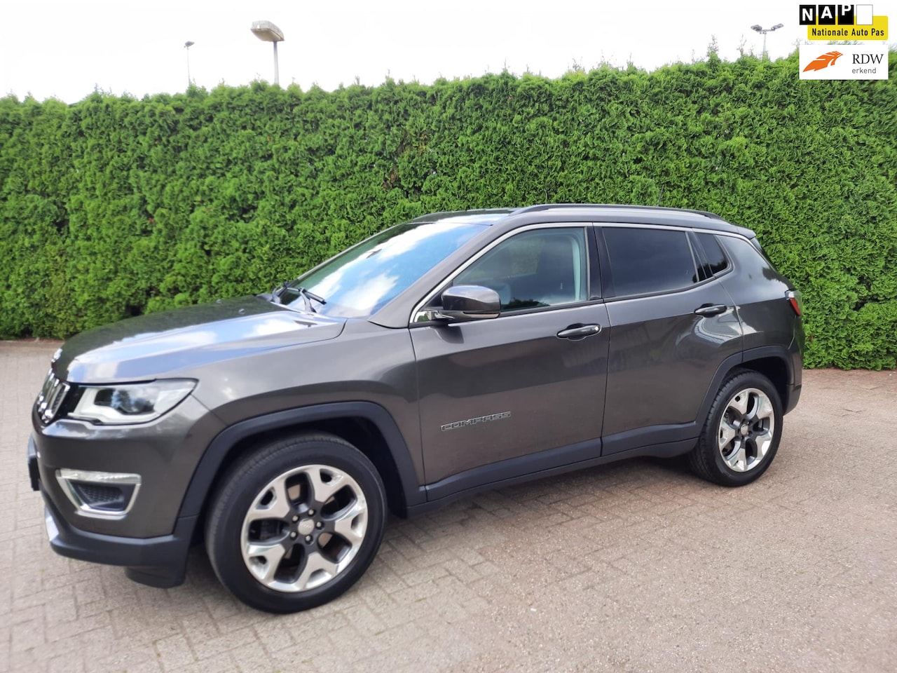 Jeep Compass - 1.4 MultiAir Edition Plus VOL LEER NAVIGATIE - AutoWereld.nl