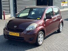 Daihatsu Sirion 2 - 1.0-12V Premium, Airco, NAP