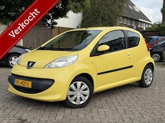 Peugeot 107 - 1.0-12V XR