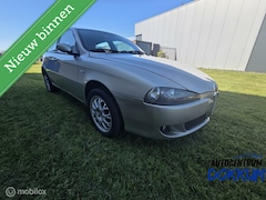 Alfa Romeo 147 - | Schadeauto | 161k km | Export of project