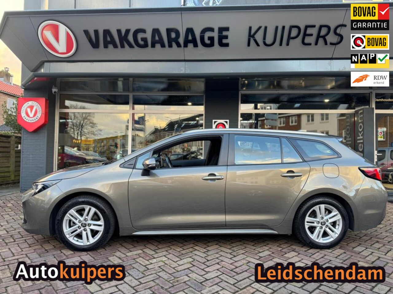 Toyota Corolla Touring Sports - Hybrid 140 Business - AutoWereld.nl