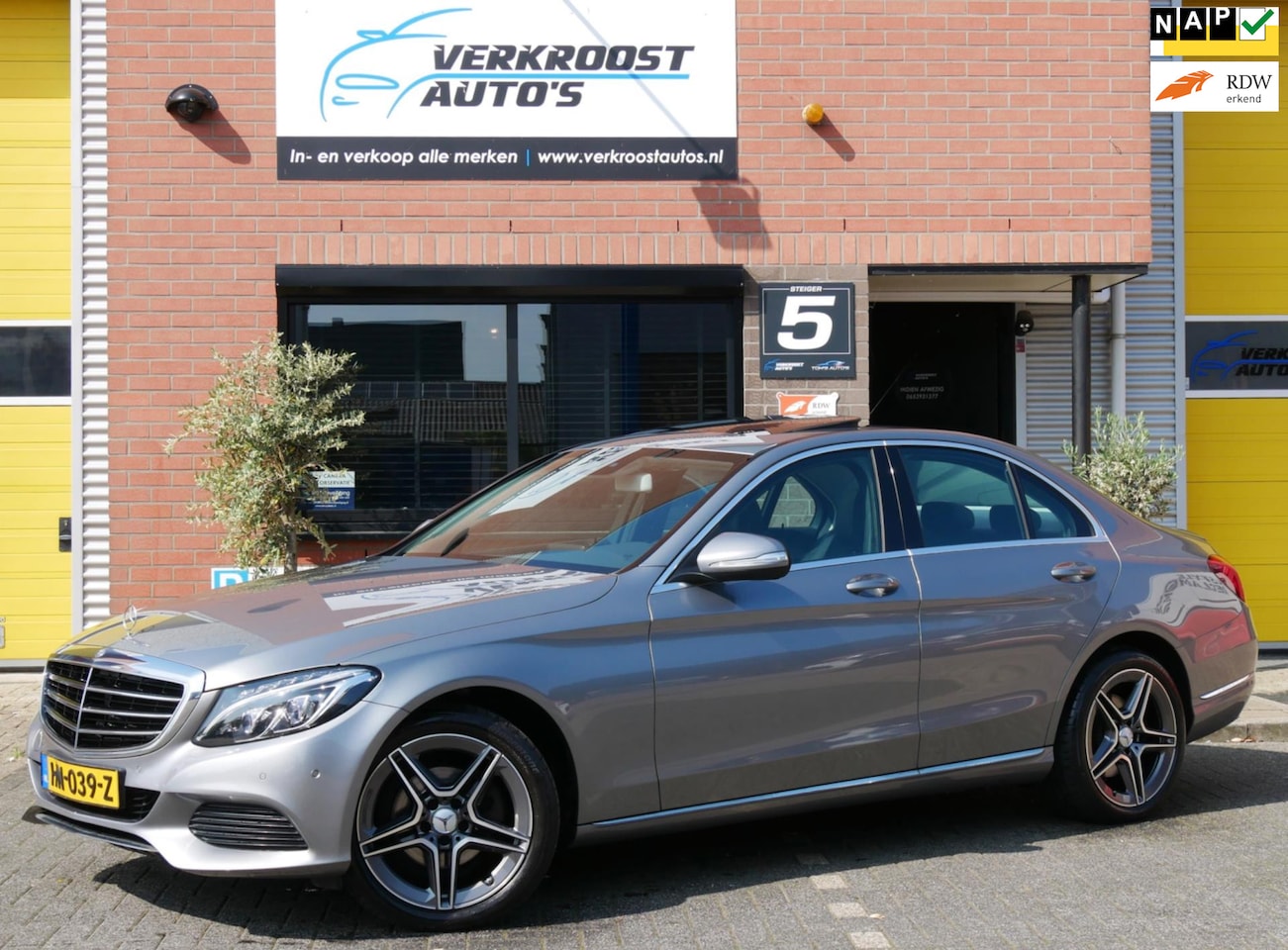 Mercedes-Benz C-klasse - 180 Prestige. schuifdak. stoelverwarming. zeer mooi - AutoWereld.nl