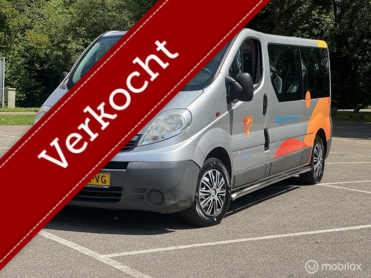 Opel Vivaro Combi - 2.0i benzine * 9 persoons * - AutoWereld.nl