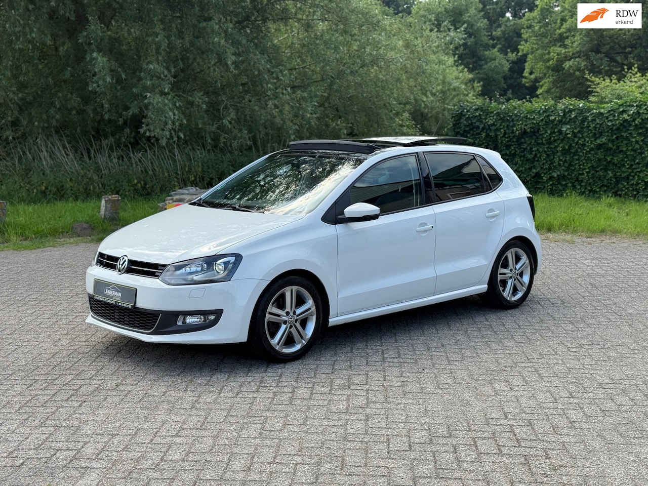 Volkswagen Polo - 1.2 TSI Highline PANO I 105PK I 6BAK I PDC I CLIMA I LED I VOL!!! - AutoWereld.nl