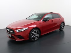 Mercedes-Benz A-klasse - 250e AMG // Trekhaak // Panoramadak // Sfeerverlichting // Night Pakket // Camera // Desig