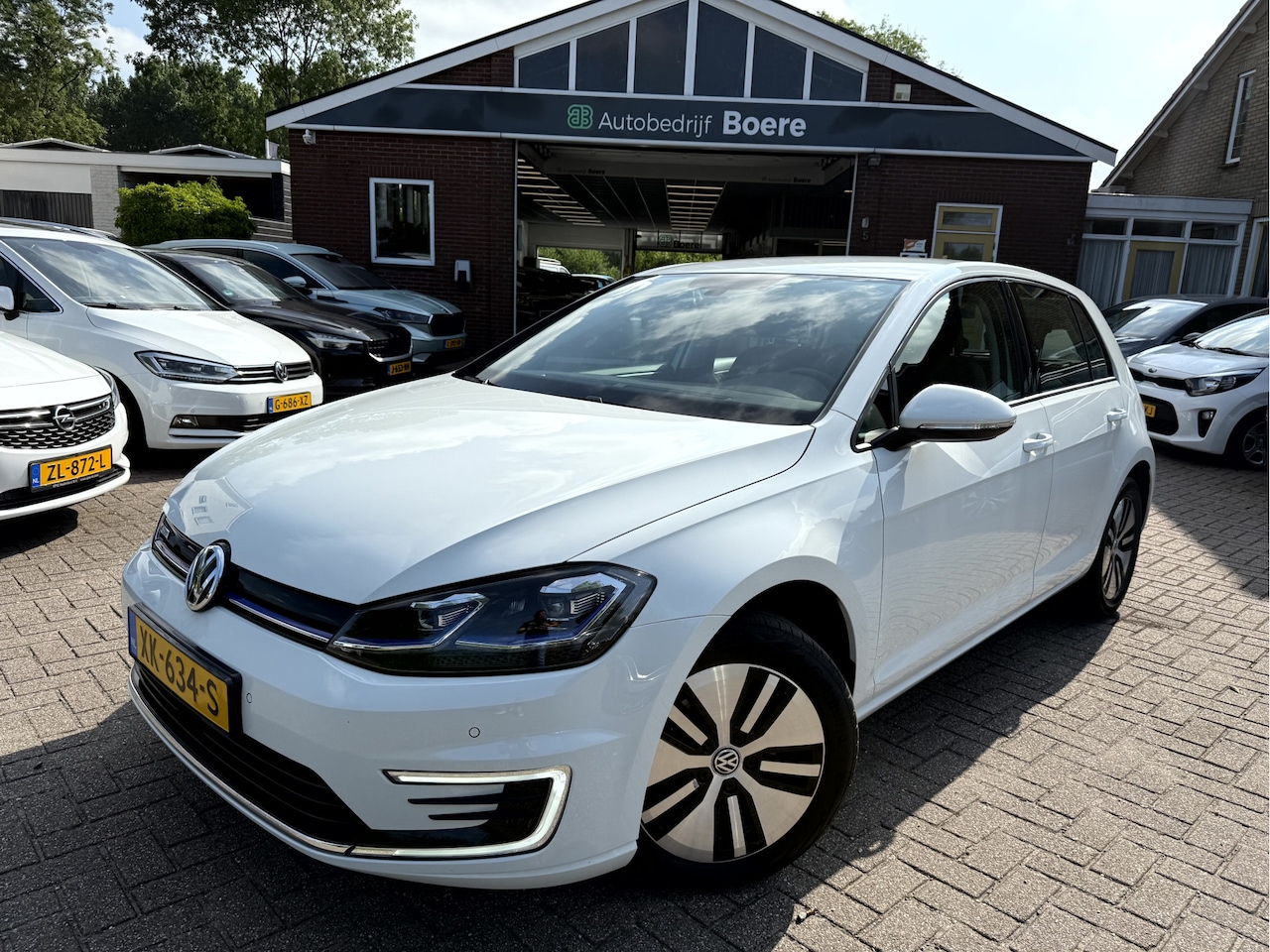Volkswagen e-Golf - e-Golf Navi, App Connect, Adap.Cruise - AutoWereld.nl