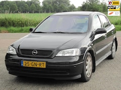 Opel Astra - 1.6-16V Pearl + Trekhaak