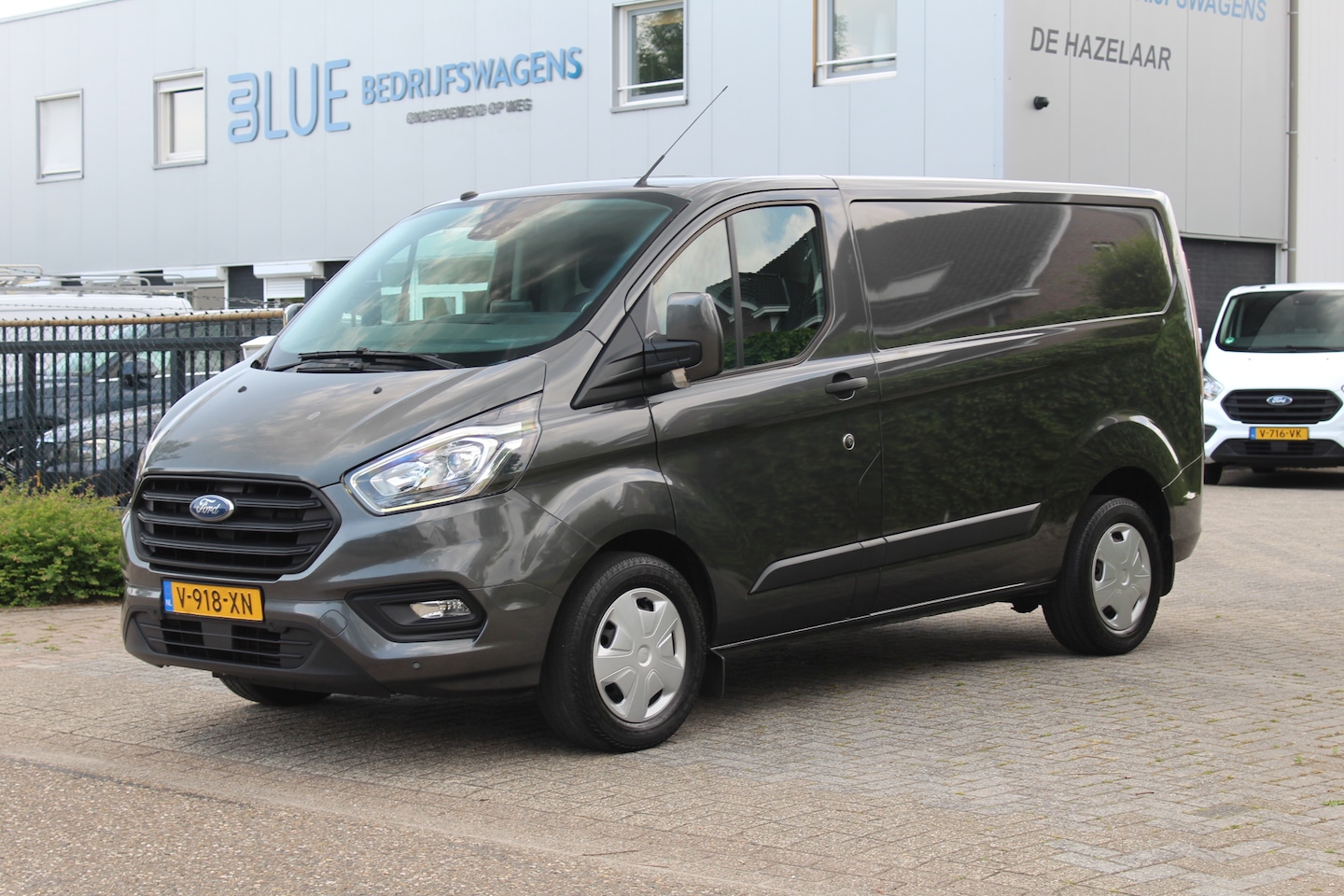 Ford Transit Custom - 300 2.0 TDCI 130PK Euro6 Automaat Trend ✓ Led ✓ navigatie ✓ camera - AutoWereld.nl