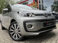 Volkswagen Up! - 1.0 BMT 75pk * HIGH UP * NAVI/ STOELVERWARMING/ 16 INCH/ PRIVACY GLAS