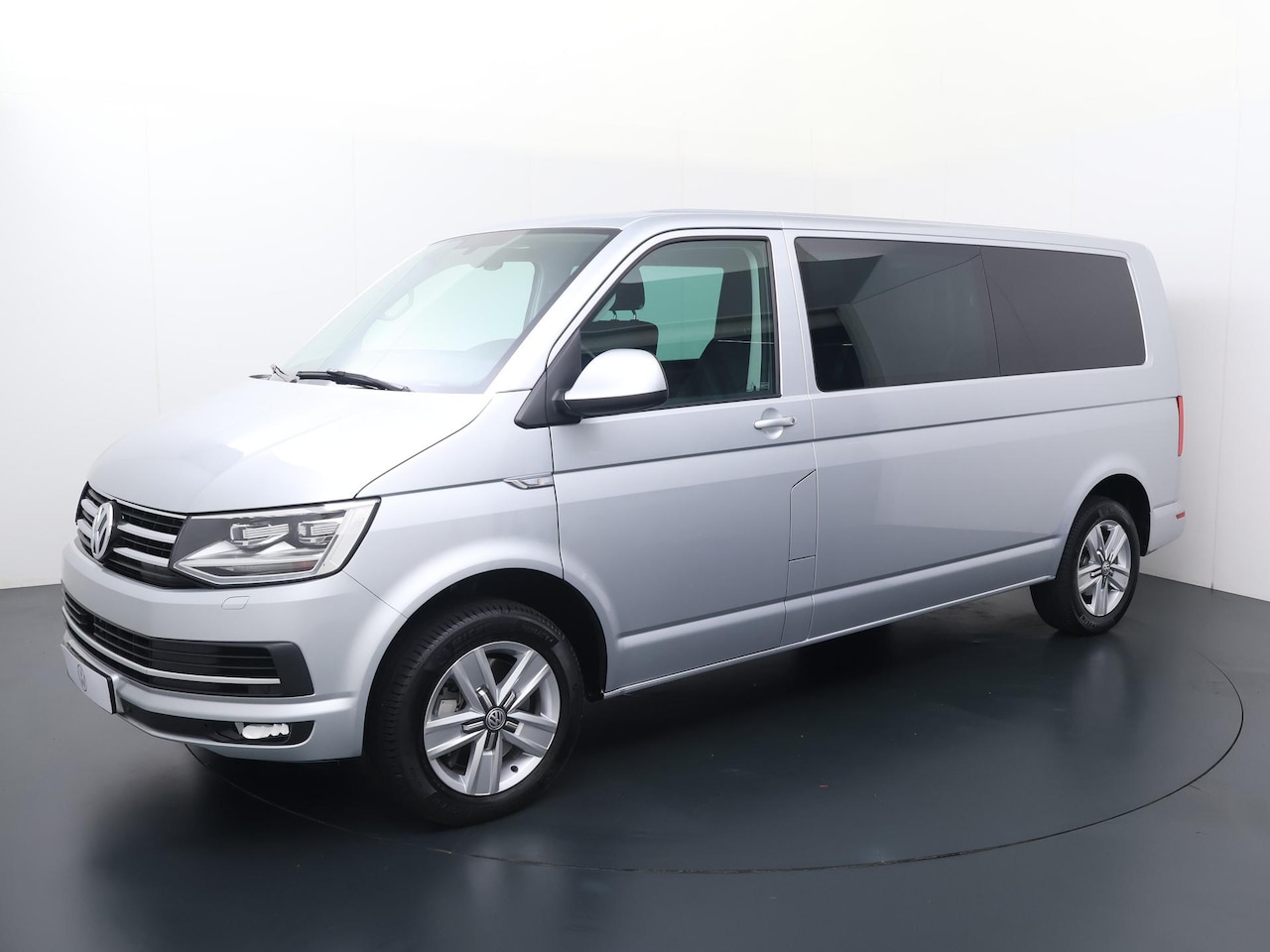 Volkswagen Transporter - 2.0 TDI L2H1 DC Highline 2.0 TDI L2H1 DC Highline - AutoWereld.nl