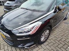 Citroën DS5 - 1.6 THP Business Executive | Achteruitrijcamera | Boordcomputer | Buitenspiegels elektrisc