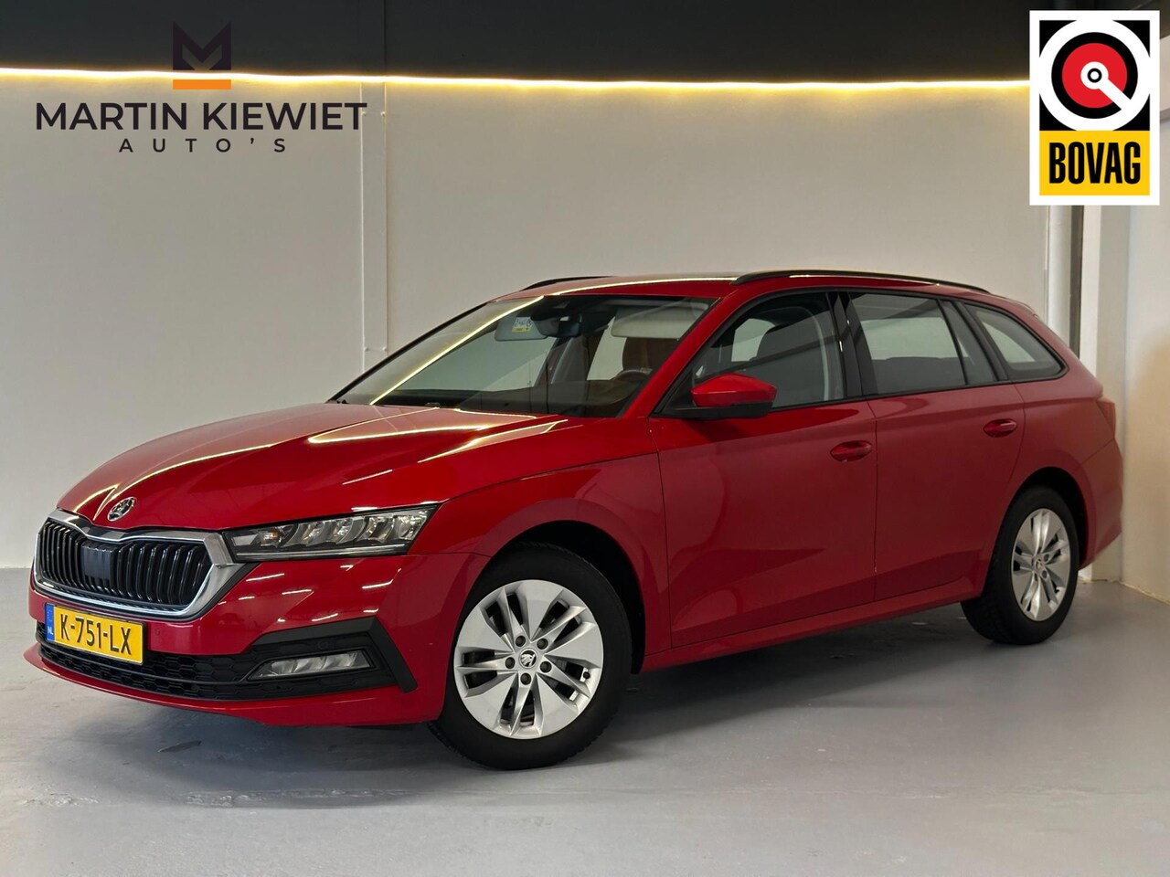 Skoda Octavia Combi - 1.0 TSI Business Edition|Panoramadak|Trekhaak - AutoWereld.nl