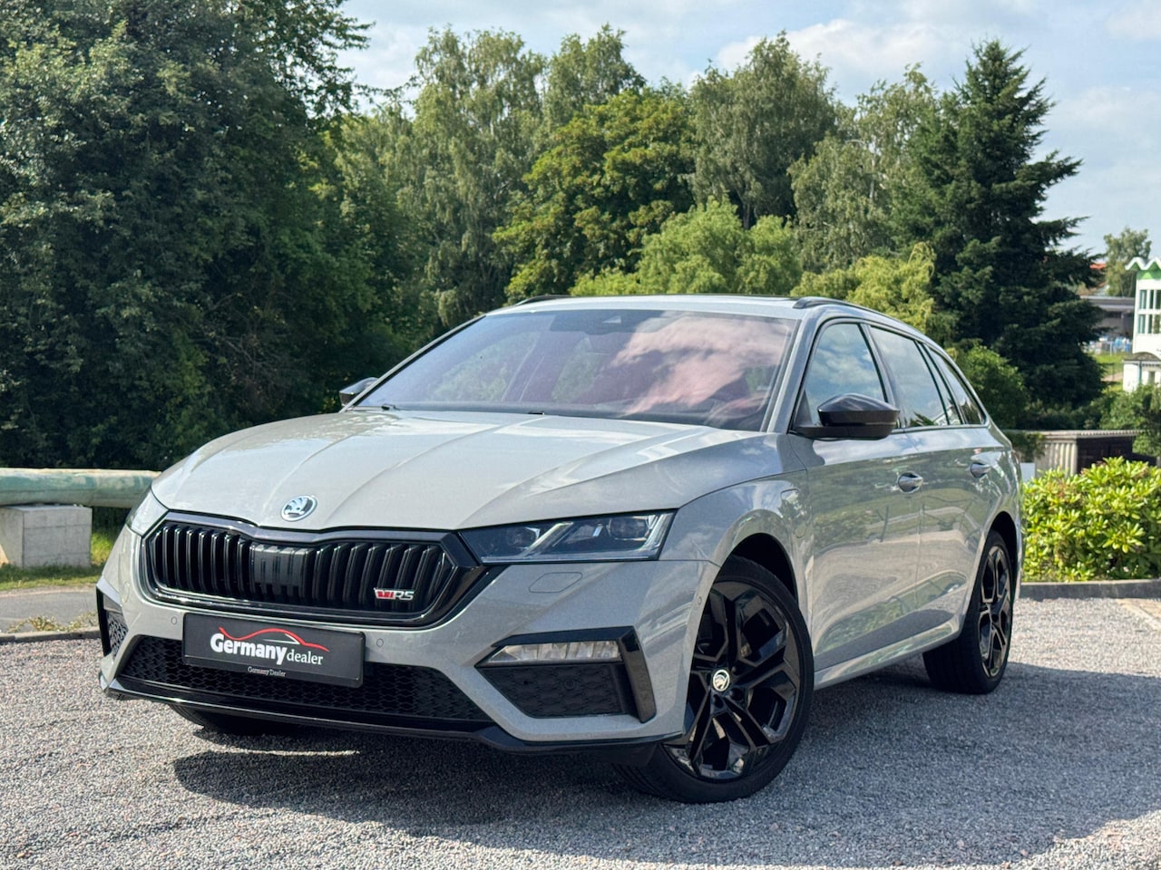 Skoda Octavia Combi - 1.4 TSI RS iV PHEV Business Pano Canton-Audio HUD Matrix Massage+Memorystoelen VOL! - AutoWereld.nl