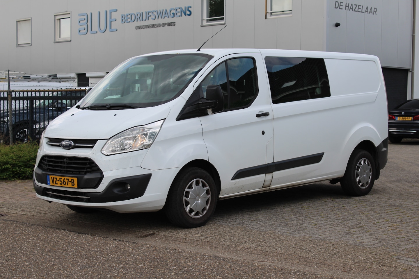 Ford Transit Custom - 290 2.0 TDCI 130PK Euro6 L2H1 Trend DC ✓ dubbele cabine ✓ airco - AutoWereld.nl