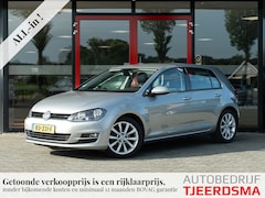 Volkswagen Golf - 1.2 TSI Connected Series | Trekhaak (wegklapbaar) | Camera | Stoelverwarming | ErgoActive