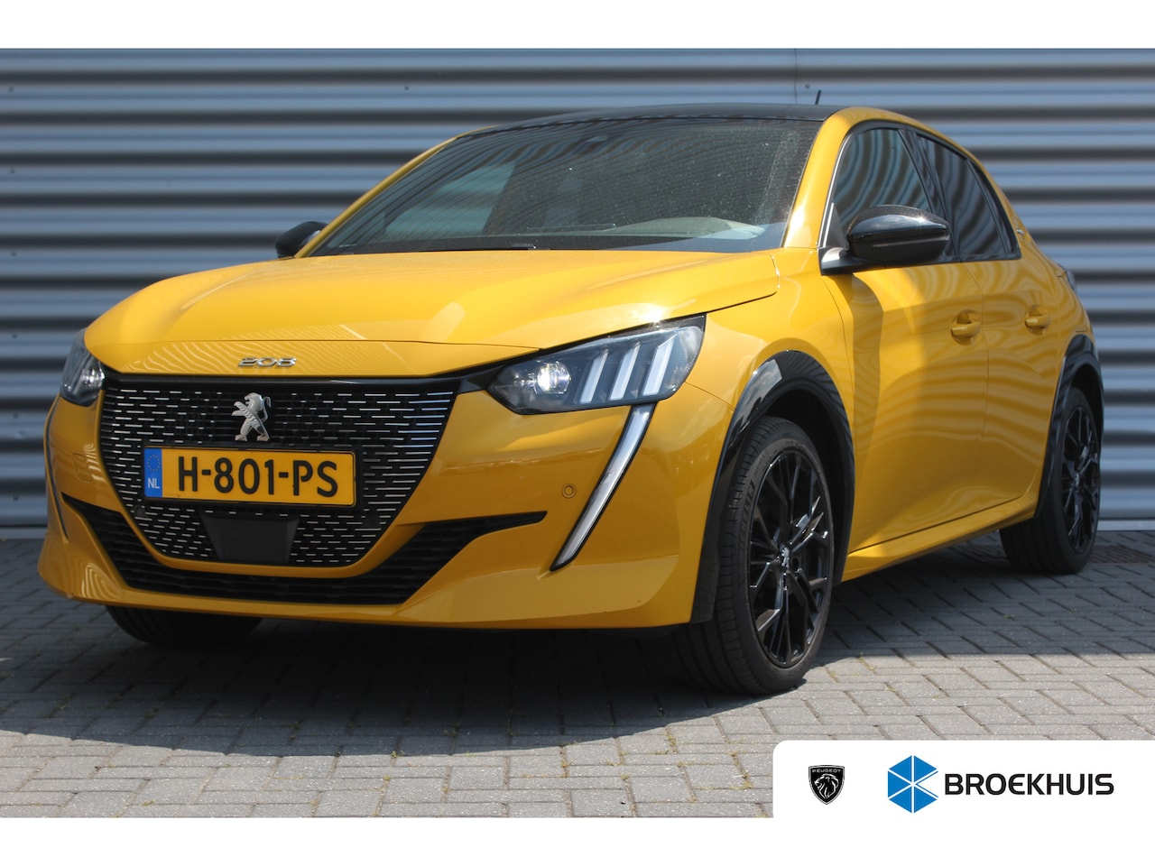 Peugeot 208 - 1.2 PURETECH 130PK GT-LINE AUTOMAAT / NAVI / LEDER / CLIMA / PDC / 17" LMV / CAMERA / KEYL - AutoWereld.nl