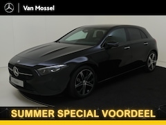 Mercedes-Benz A-klasse - 180 Star Edition Luxury Line / Stoelverwarming / Achteruitrijcamera / Night-Pakket /
