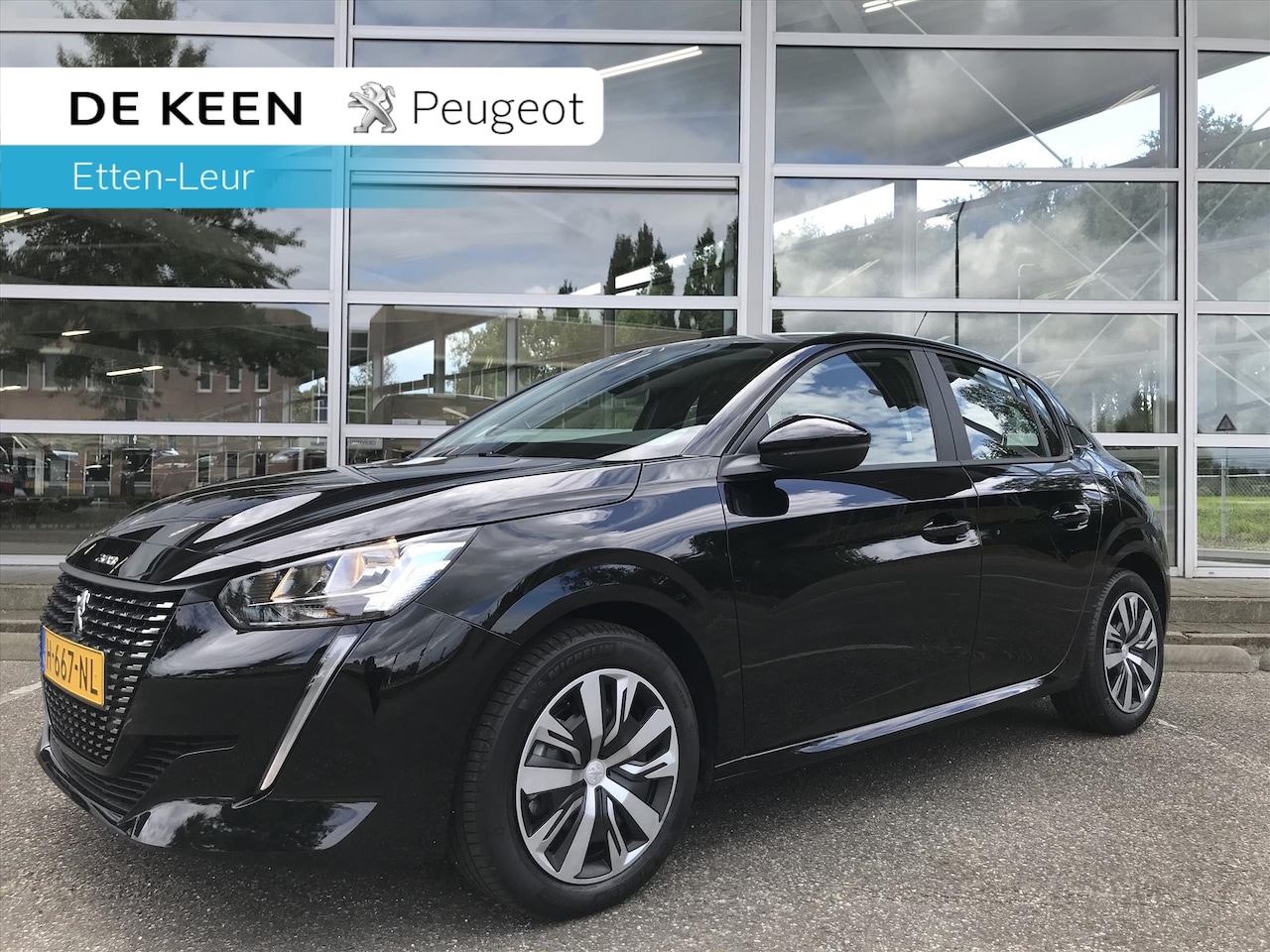 Peugeot 208 - New 1.2 PureTech 100pk Active I Navigatie I PDC. I DAB+ - AutoWereld.nl
