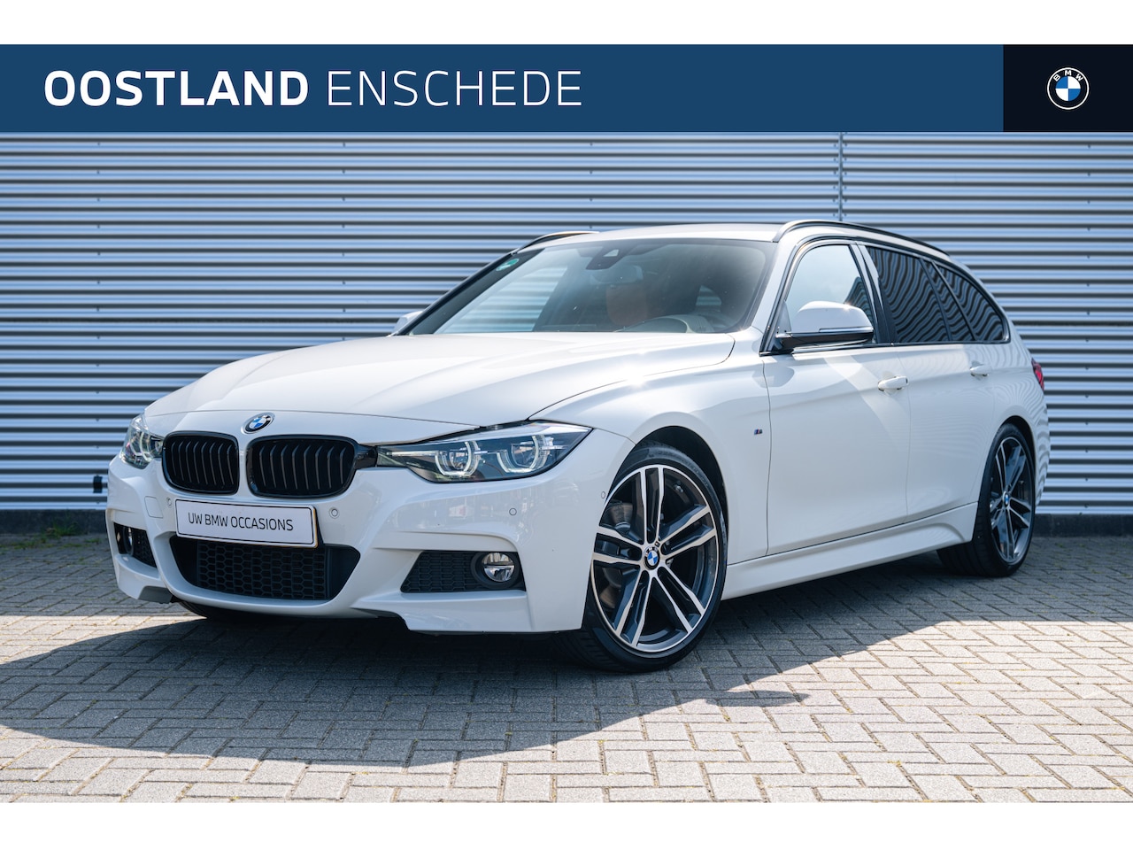BMW 3-serie Touring - 320i M Sport Automaat / Sportstoelen / Achteruitrijcamera / Stoelverwarming / LED / Drivin - AutoWereld.nl