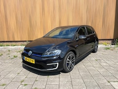 Volkswagen Golf - 1.4 TSI GTE Connected Series