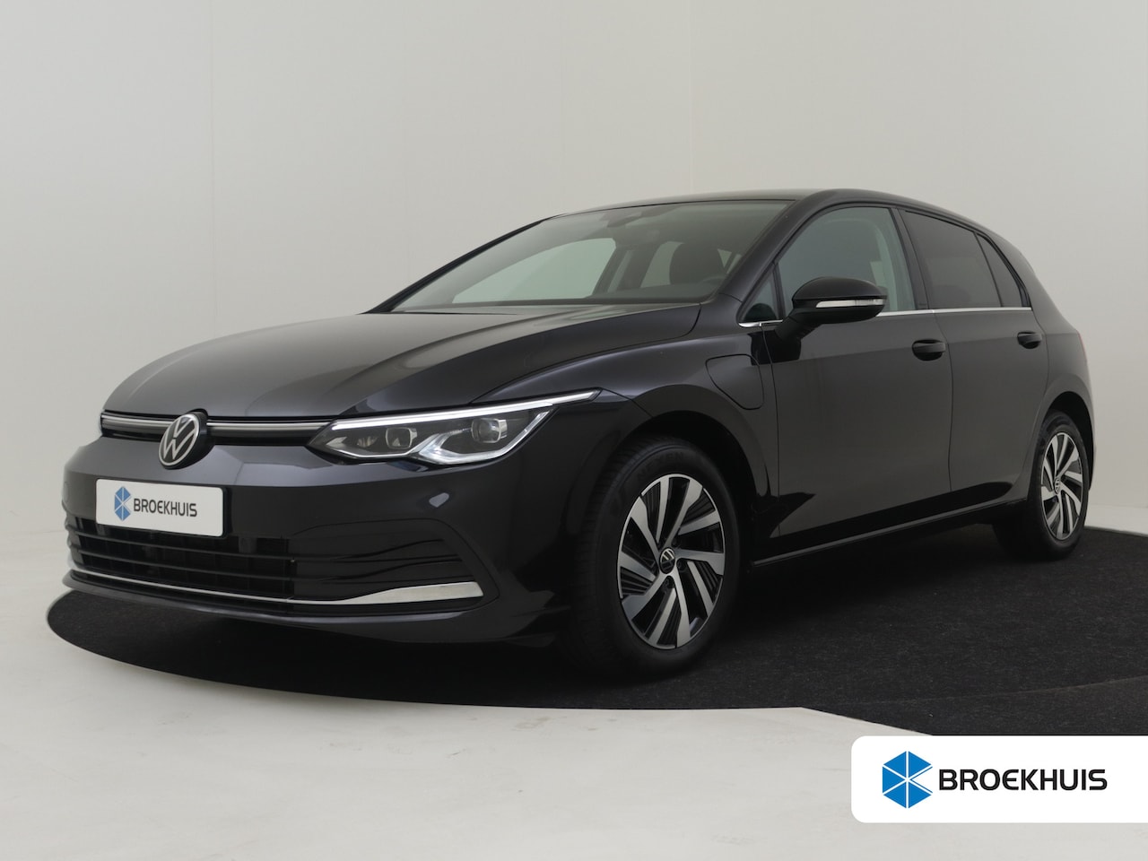 Volkswagen Golf - 204pk |  Dodehoekdetectie | Elektrische bestuurdersstoel met geheugen | Dodehoekdetectie | - AutoWereld.nl