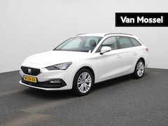 Seat Leon Sportstourer - 1.5 eTSI Style | AUTOMAAT | Navigatie | Trekhaak | Apple Carplay / Android Auto | Camera |