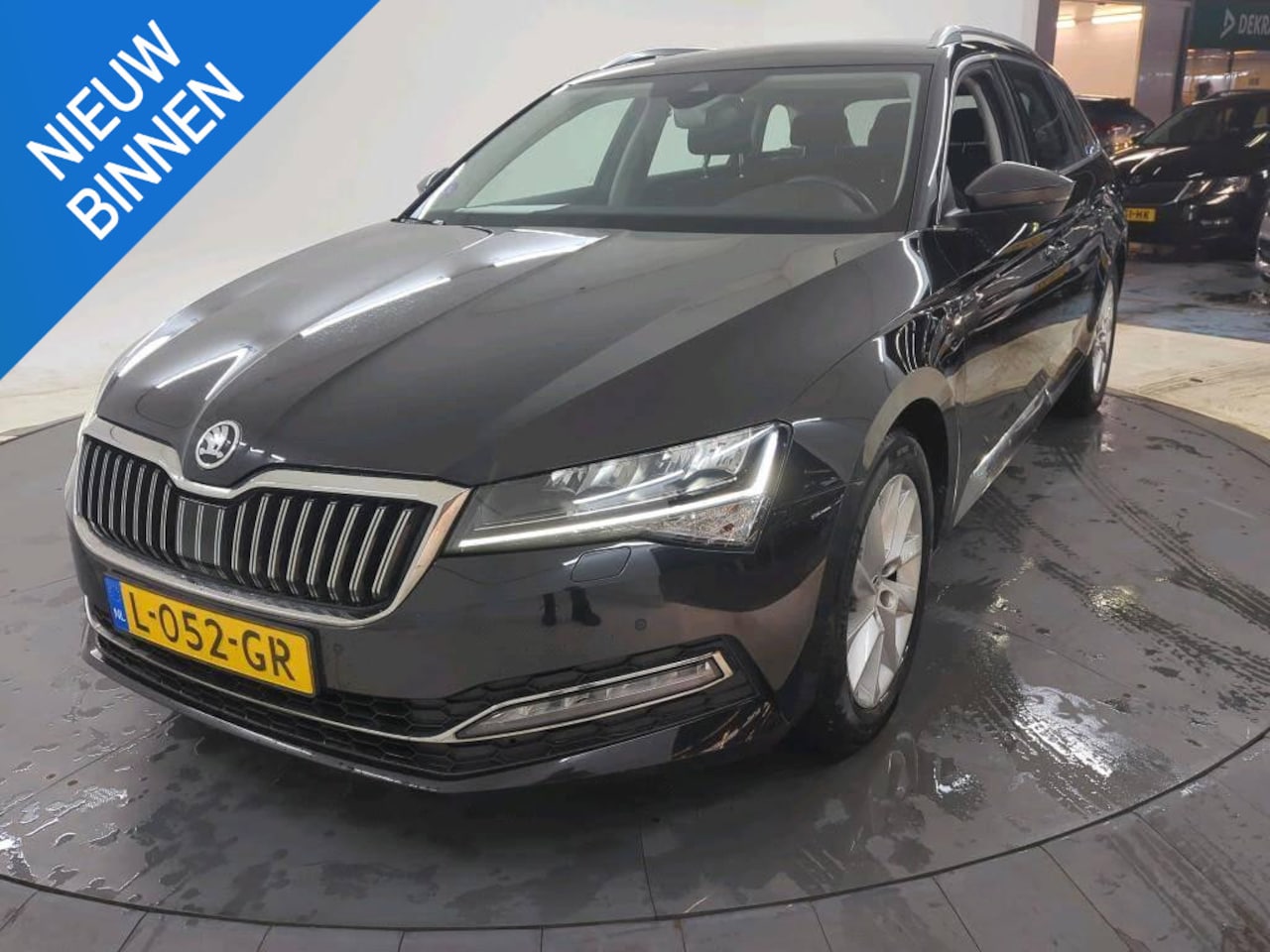 Skoda Superb Combi - 1.5 TSI ACT BUSINESS EDITION PLUS I AUTOMAAT I TREKHAAK (1600KG) I DEALER ONDERHOUDEN I CA - AutoWereld.nl