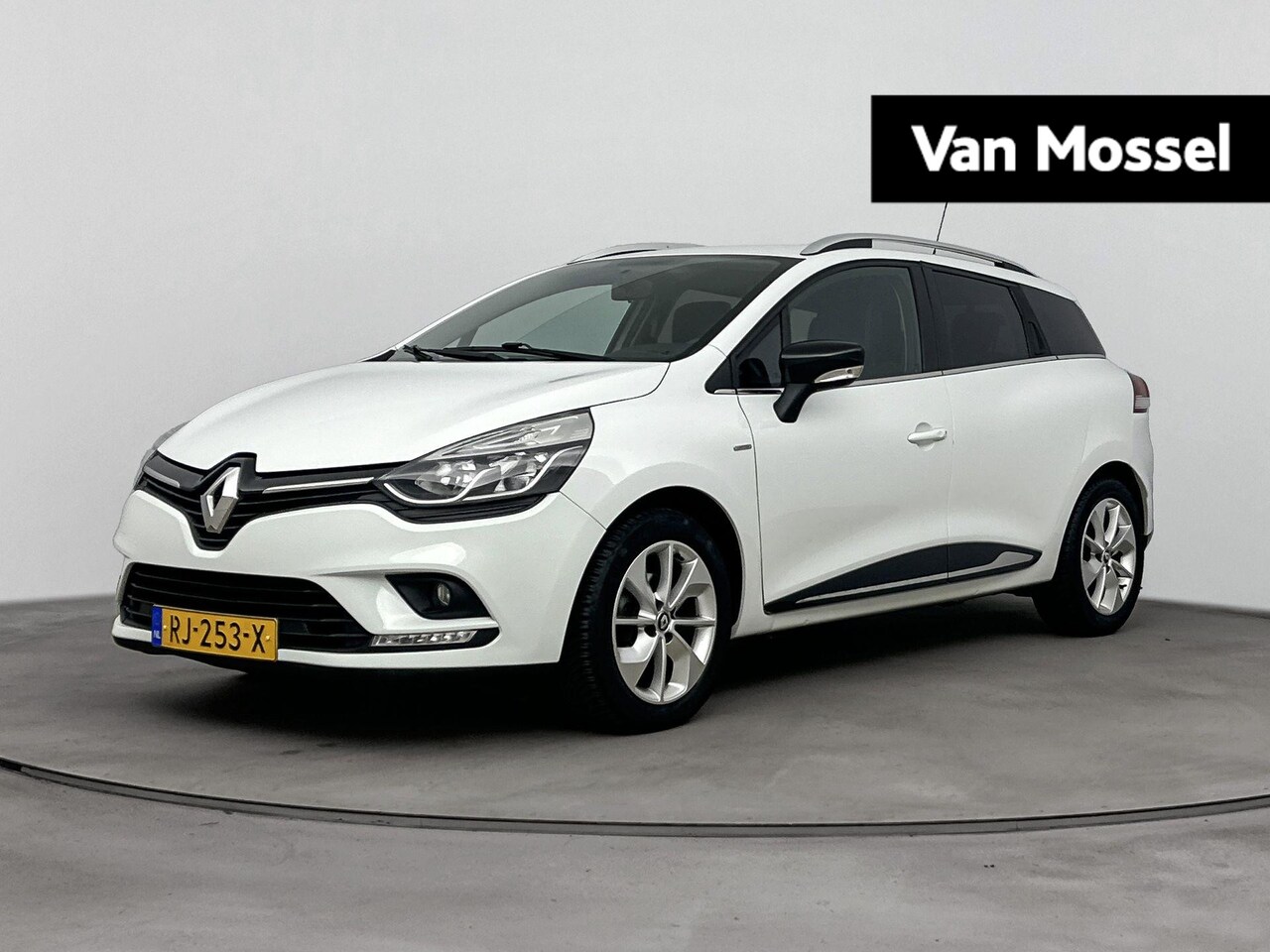 Renault Clio Estate - 0.9 TCe Limited | Navigatie | trekhaak | Airco | - AutoWereld.nl